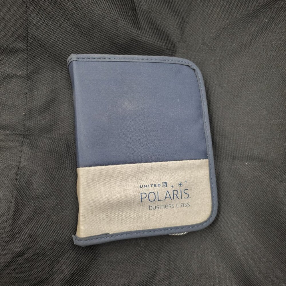 UNITED AIRLINES POLARIS Business Class Amenity Kit - Picture 10 of 10